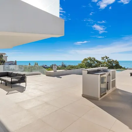 Nirvana - Pool, Jacuzzi, Terrace & Sea View Villa